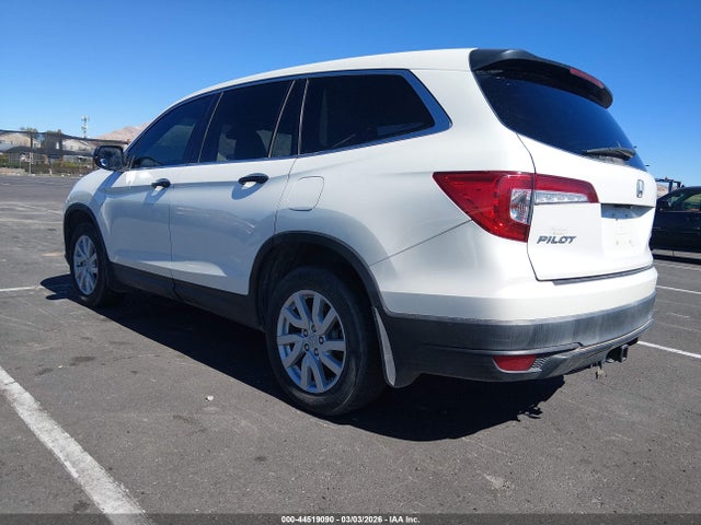 Honda PILOT LX 2019 5FNYF6H13KB085826 Image 3