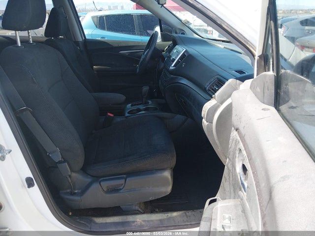 Honda PILOT LX 2019 5FNYF6H13KB085826 Image 5