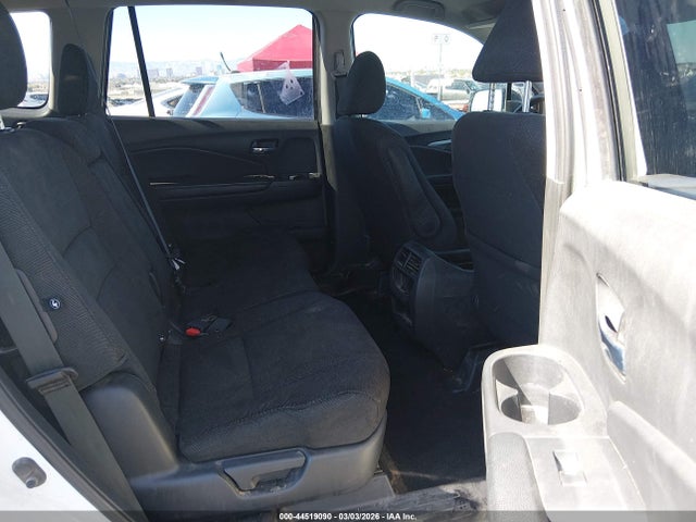Honda PILOT LX 2019 5FNYF6H13KB085826 Image 8