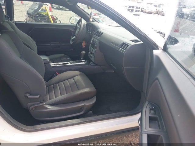 44519108 :رقم المزاد ، 2B3CJ4DVXAH110334 vin ، 2010 Dodge Challenger Se مزاد بيع