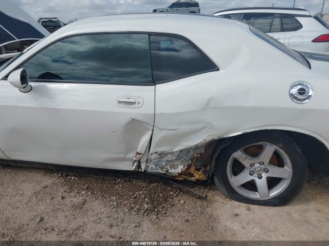 44519108 :رقم المزاد ، 2B3CJ4DVXAH110334 vin ، 2010 Dodge Challenger Se مزاد بيع