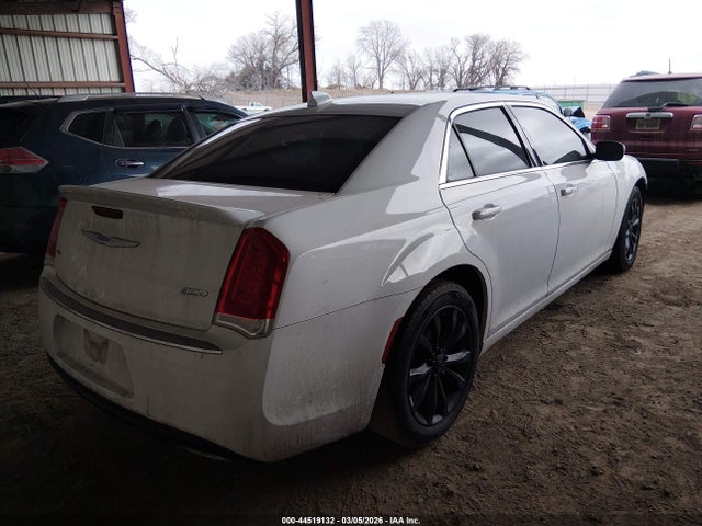 Продажа на аукционе авто 2016 Chrysler 300 Limited, vin: 2C3CCARG9GH176095, номер лота: 44519132