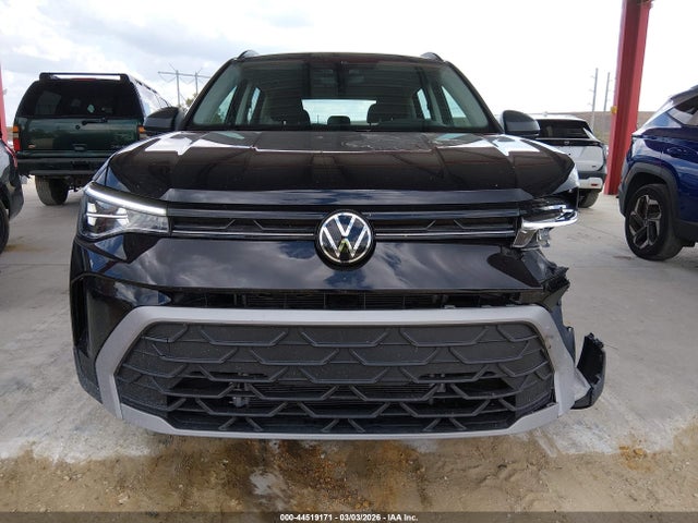 44519171 :رقم المزاد ، 3VV5C7B2XSM086603 vin ، 2025 Volkswagen Taos 1.5t S مزاد بيع