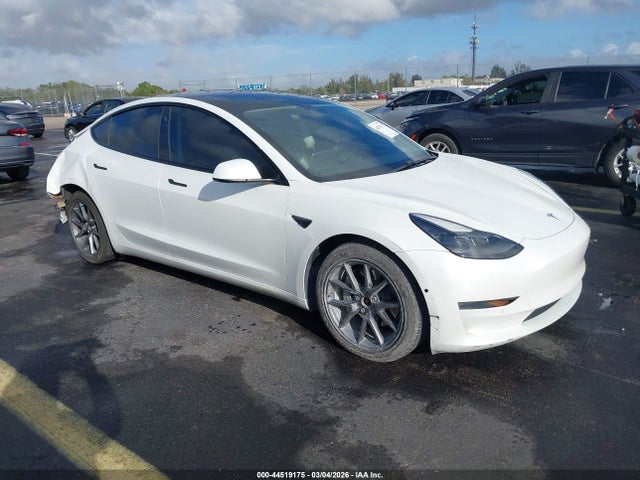 2021 TESLA MODEL 3 5YJ3E1EB3MF915494 Photo 0