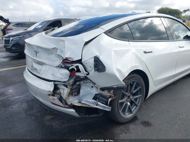 2021 TESLA MODEL 3 5YJ3E1EB3MF915494 Photo 5