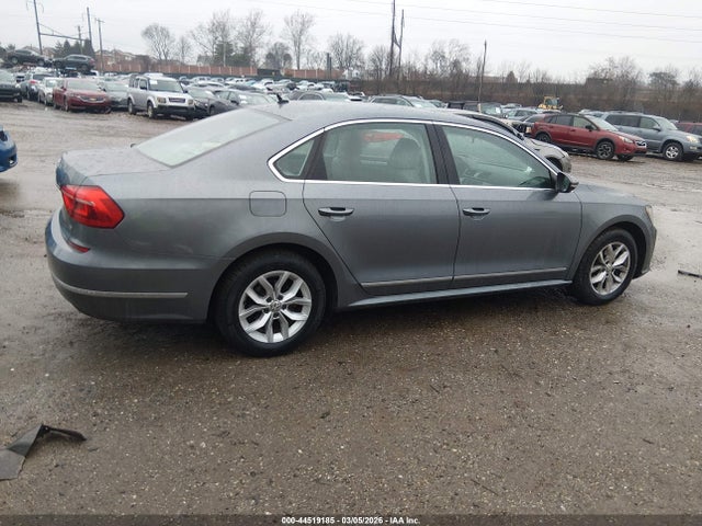 Volkswagen Passat 1.8t S 2016 1VWAT7A35GC051691 Image 4