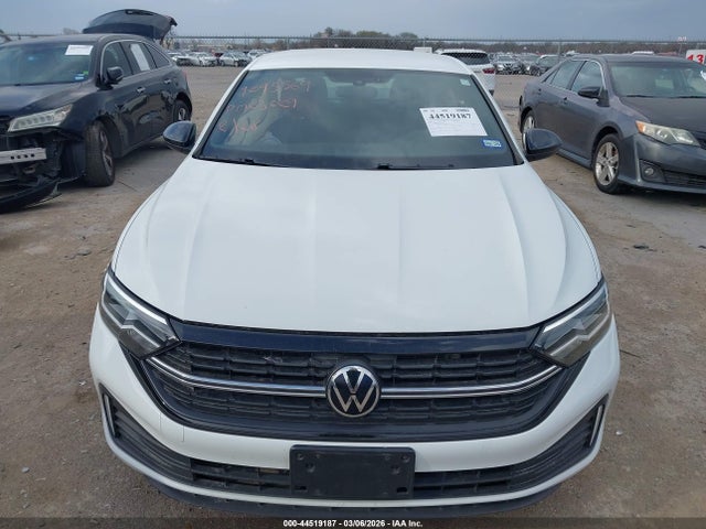 Продажа на аукционе авто 2023 Volkswagen Jetta 1.5t Sport, vin: 3VWBM7BU7PM030297, номер лота: 44519187