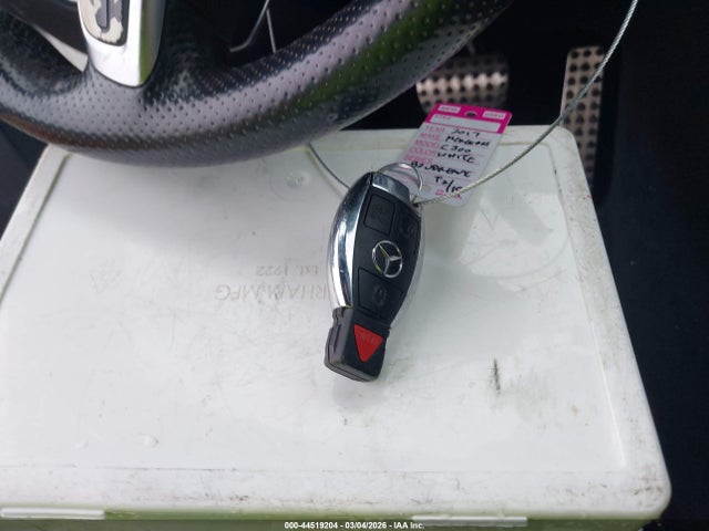 44519204 :رقم المزاد ، WDDWJ4KB0HF414035 vin ، 2017 Mercedes-benz C 300 4matic مزاد بيع