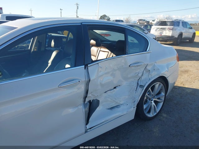 44519205 :رقم المزاد ، WBA5B1C53ED477581 vin ، 2014 Bmw 535i مزاد بيع