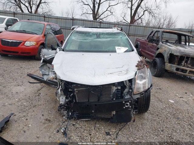 Продаж на аукціоні авто 2015 Cadillac Srx Luxury Collection, vin: 3GYFNBE32FS584990, номер лоту: 44519222