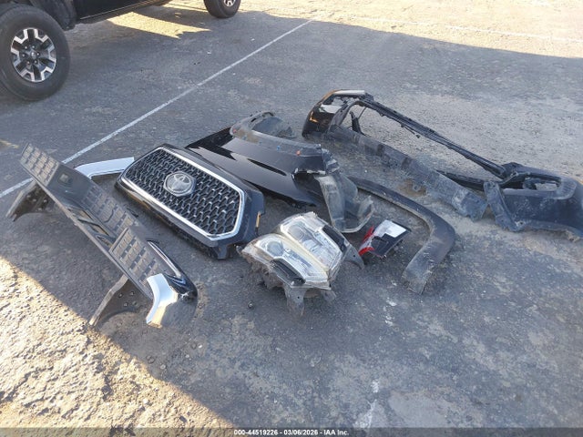 5TFCZ5AN0JX132677 Toyota Tacoma Trd Off Road