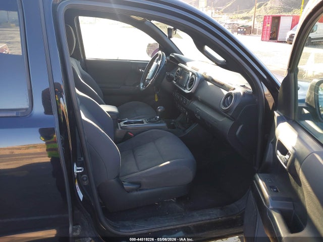 5TFCZ5AN0JX132677 Toyota Tacoma Trd Off Road