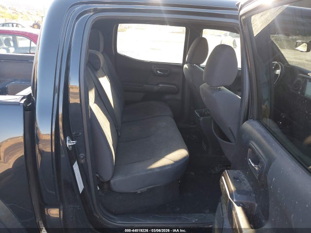 5TFCZ5AN0JX132677 Toyota Tacoma Trd Off Road