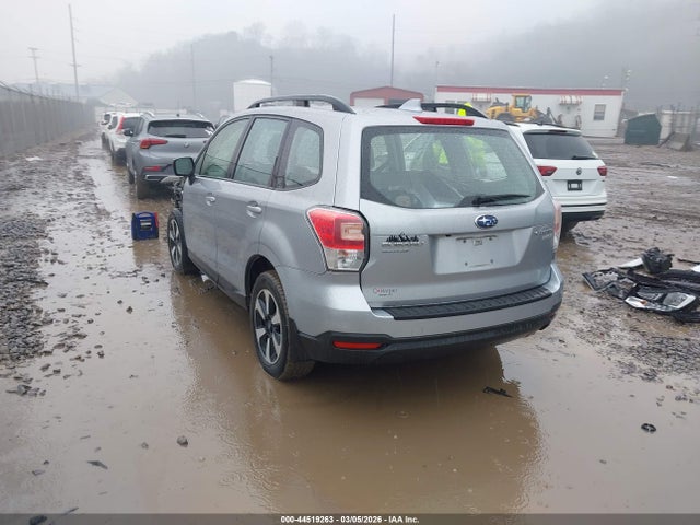 2017 SUBARU FORESTER JF2SJABC8HH438072 Photo 2