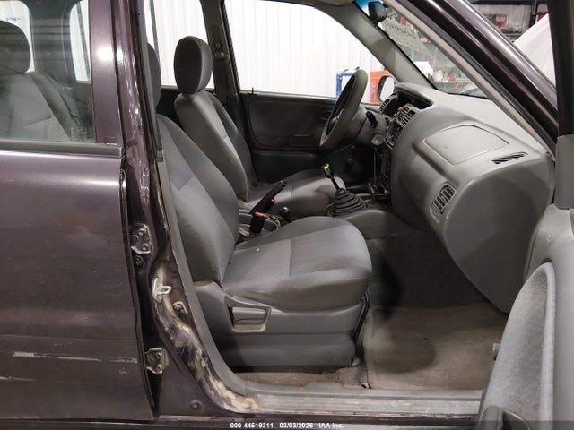 1999 CHEVROLET TRACKER 2CNBJ13C1X6900999 Photo 4