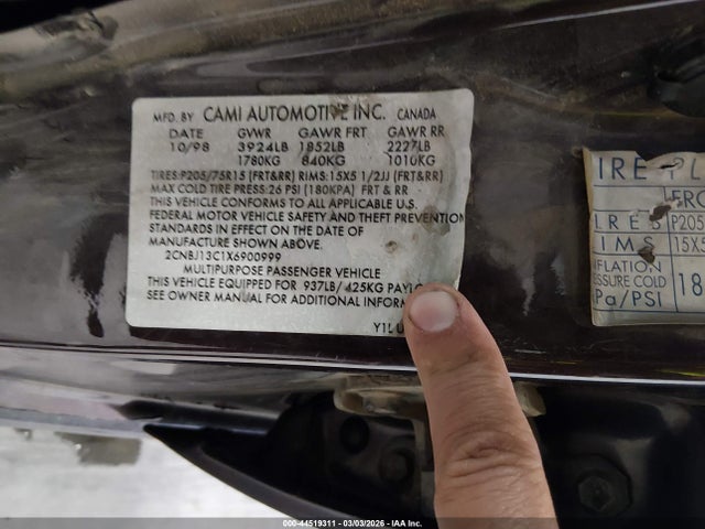 1999 CHEVROLET TRACKER 2CNBJ13C1X6900999 Photo 8