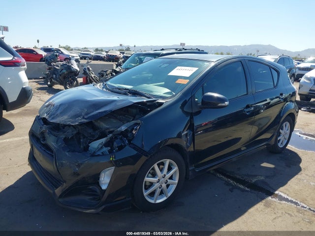 JTDKDTB37H1594940 Toyota Prius C One
