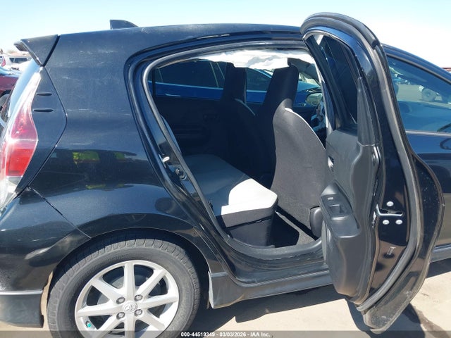 JTDKDTB37H1594940 Toyota Prius C One