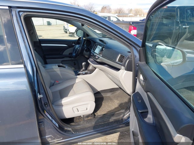 5TDJZRFH4KS945447 Toyota Highlander Xle