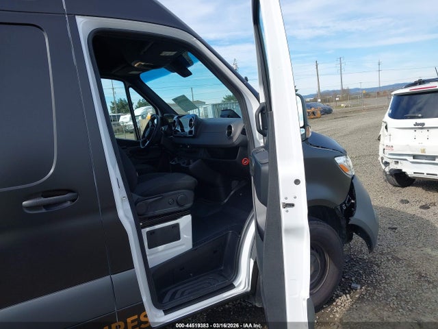 2025 Mercedes-benz Sprinter 2500 High Roof 4-cyl Diesel მანქანა იყიდება აუქციონზე, vin: W1Y4KCHY1ST201765, აუქციონის ნომერი: 44519383