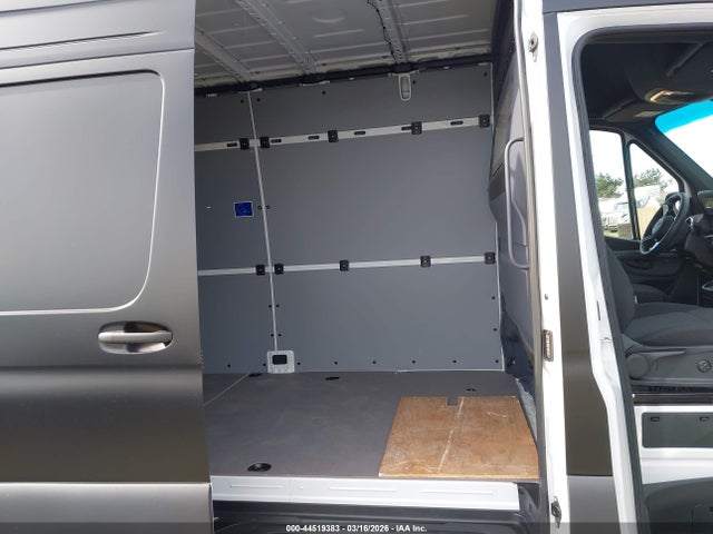 2025 Mercedes-benz Sprinter 2500 High Roof 4-cyl Diesel მანქანა იყიდება აუქციონზე, vin: W1Y4KCHY1ST201765, აუქციონის ნომერი: 44519383