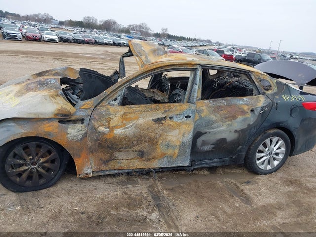 5XXGT4L3XJG274762 KIA Optima Lx