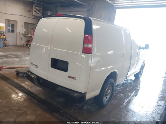 44519394 :رقم المزاد ، 1GTZ7GFG2G1218574 vin ، 2016 Gmc Savana 3500 Work Van مزاد بيع