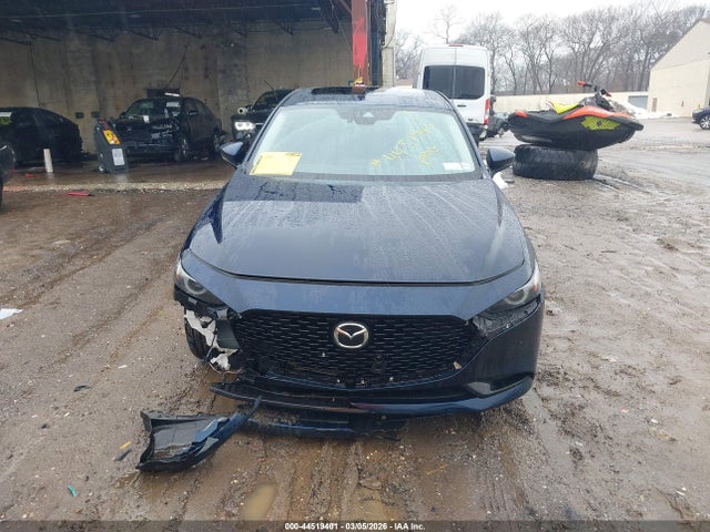 44519401 :رقم المزاد ، 3MZBPADL4NM312001 vin ، 2022 Mazda Mazda3 Premium مزاد بيع