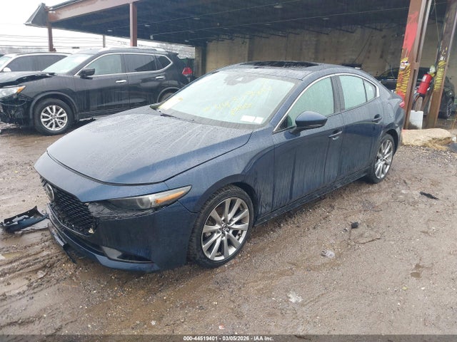 44519401 :رقم المزاد ، 3MZBPADL4NM312001 vin ، 2022 Mazda Mazda3 Premium مزاد بيع