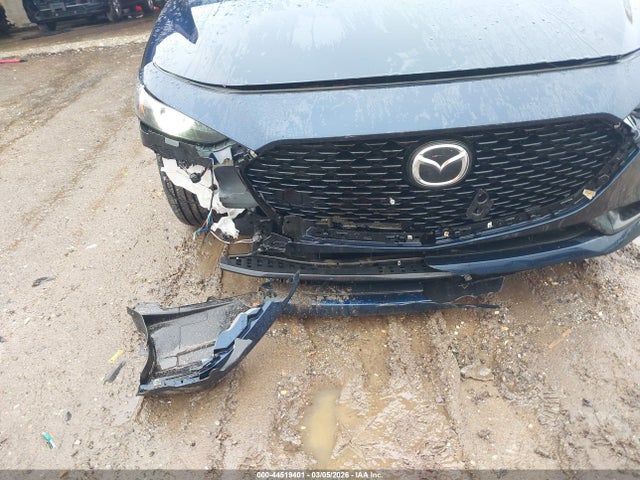 44519401 :رقم المزاد ، 3MZBPADL4NM312001 vin ، 2022 Mazda Mazda3 Premium مزاد بيع
