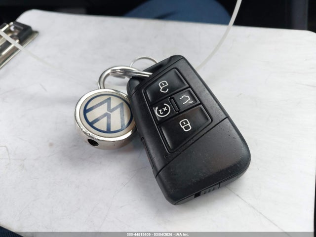 2020 Volkswagen Jetta 1.4t R-line/1.4t S/1.4t Se მანქანა იყიდება აუქციონზე, vin: 3VWCB7BU1LM057337, აუქციონის ნომერი: 44519409