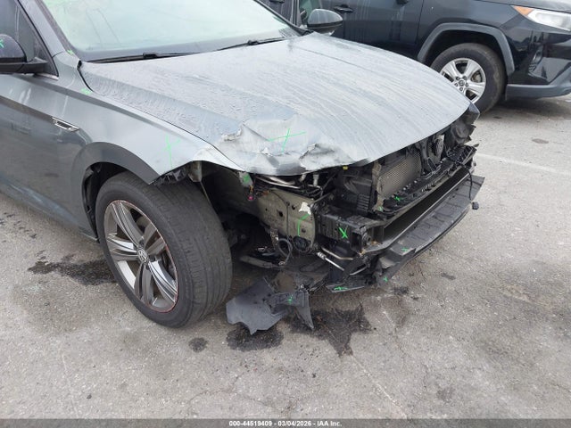 2020 Volkswagen Jetta 1.4t R-line/1.4t S/1.4t Se მანქანა იყიდება აუქციონზე, vin: 3VWCB7BU1LM057337, აუქციონის ნომერი: 44519409