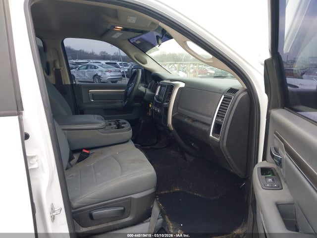 44519415 :رقم المزاد ، 1C6RR7TT2KS714299 vin ، 2019 Ram 1500 Classic Slt  4x4 6'4 Box مزاد بيع