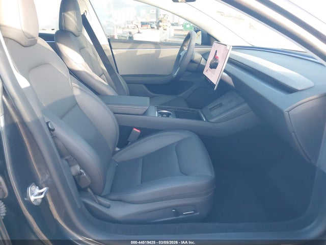 2025 TESLA MODEL 3 5YJ3E1EA7SF034947 Photo 4
