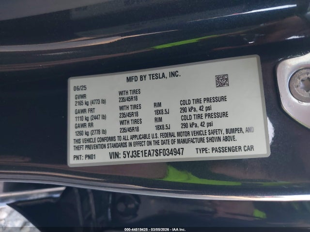 2025 TESLA MODEL 3 5YJ3E1EA7SF034947 Photo 8