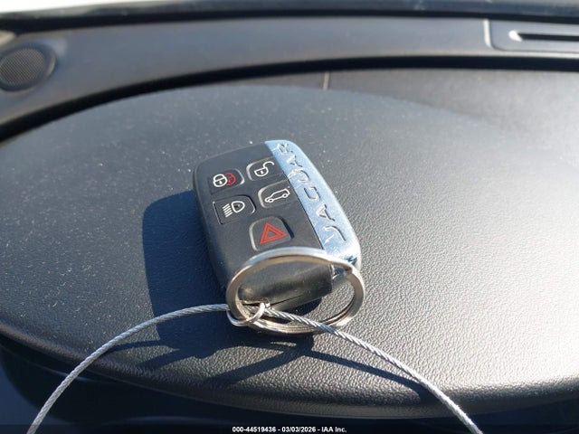 SADCM2BV2HA076836 Jaguar F-PACE S