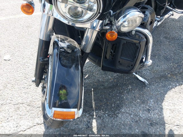 1HD1KED36HB626036 Harley-Davidson Flhtk Ultra Limited