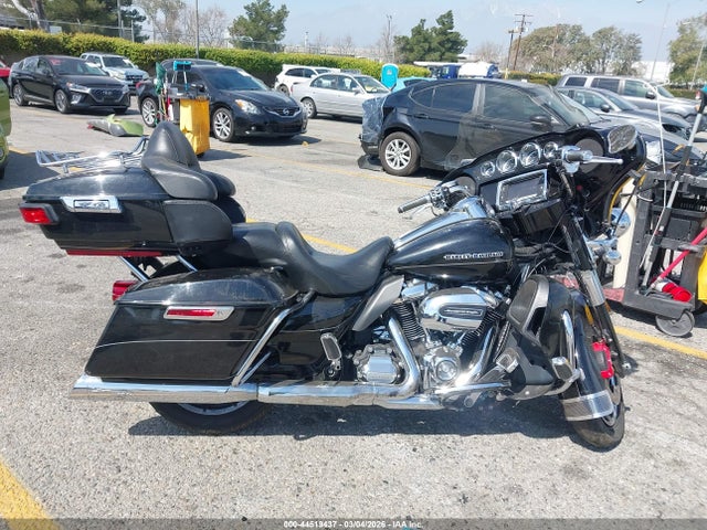 1HD1KED36HB626036 Harley-Davidson Flhtk Ultra Limited