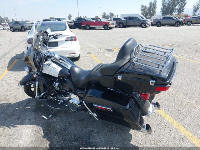 1HD1KED36HB626036 Harley-Davidson Flhtk Ultra Limited