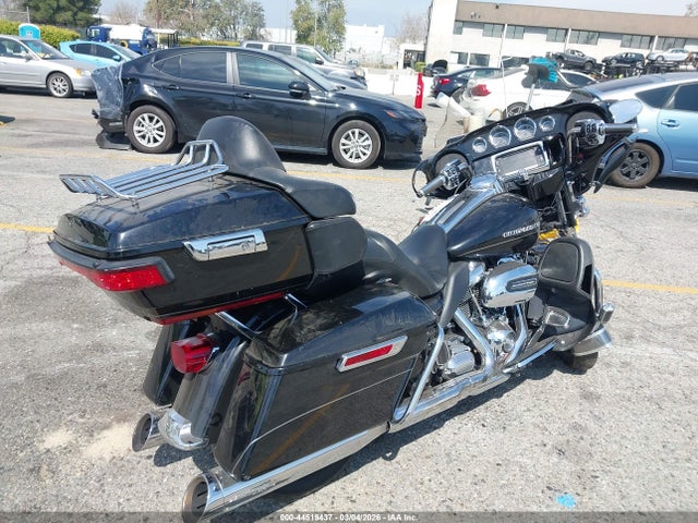 1HD1KED36HB626036 Harley-Davidson Flhtk Ultra Limited