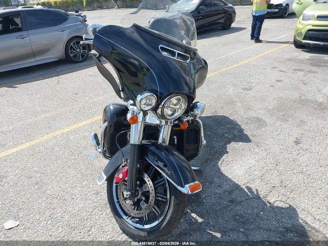 1HD1KED36HB626036 Harley-Davidson Flhtk Ultra Limited