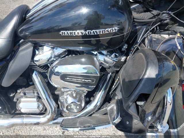 1HD1KED36HB626036 Harley-Davidson Flhtk Ultra Limited