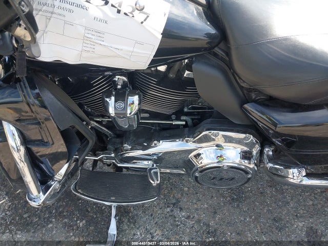 1HD1KED36HB626036 Harley-Davidson Flhtk Ultra Limited