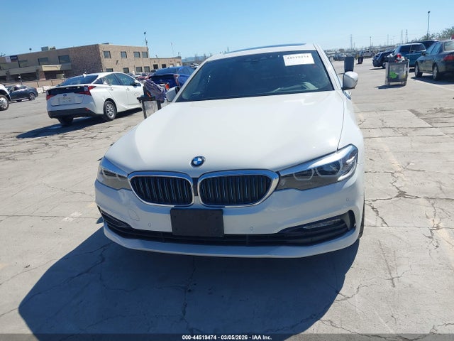 2018 Bmw 530e Iperformance მანქანა იყიდება აუქციონზე, vin: WBAJA9C56JB251301, აუქციონის ნომერი: 44519474