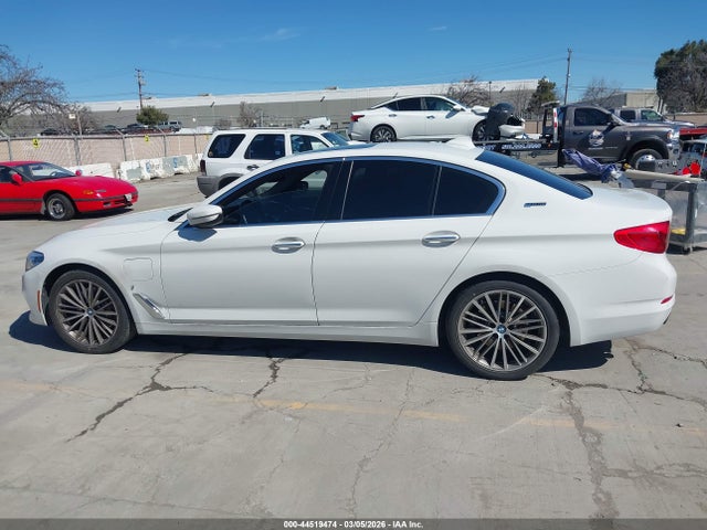 2018 Bmw 530e Iperformance მანქანა იყიდება აუქციონზე, vin: WBAJA9C56JB251301, აუქციონის ნომერი: 44519474
