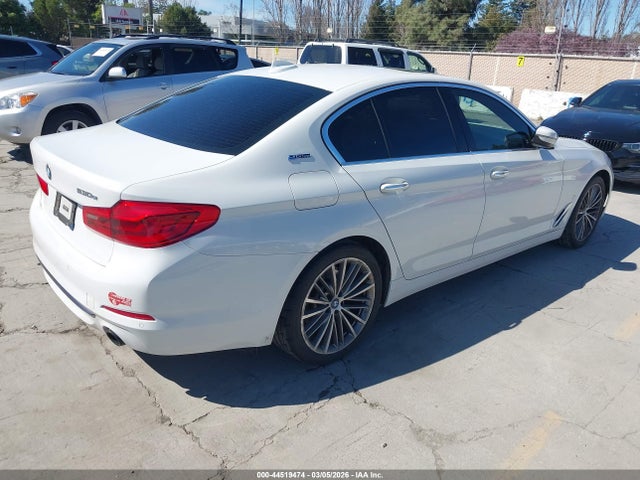 2018 Bmw 530e Iperformance მანქანა იყიდება აუქციონზე, vin: WBAJA9C56JB251301, აუქციონის ნომერი: 44519474