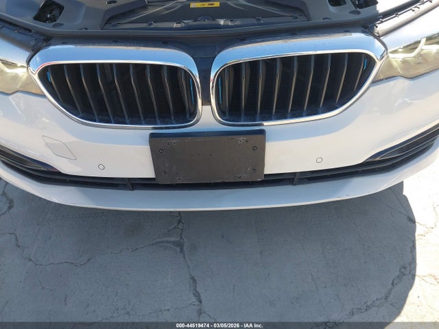 2018 Bmw 530e Iperformance მანქანა იყიდება აუქციონზე, vin: WBAJA9C56JB251301, აუქციონის ნომერი: 44519474