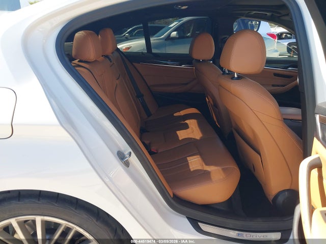 2018 Bmw 530e Iperformance მანქანა იყიდება აუქციონზე, vin: WBAJA9C56JB251301, აუქციონის ნომერი: 44519474