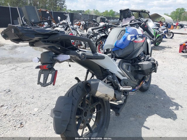 Продажа на аукционе авто 2025 Bmw R 1300 Gs, vin: WB10M2300S6L22405, номер лота: 44519475
