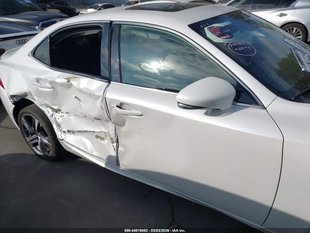 44519492 :رقم المزاد ، JTHBA1D28H5061200 vin ، 2017 Lexus Is 200t مزاد بيع
